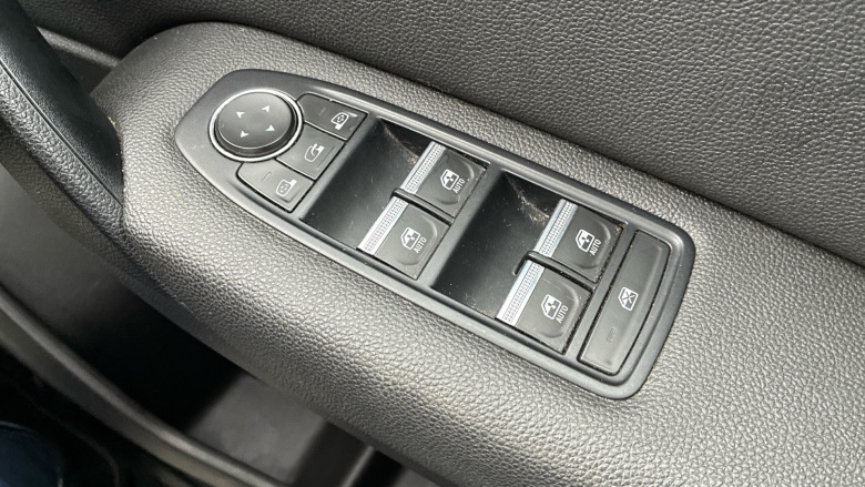 Renault Captur 1.3 TCE 130 S Edition 5dr EDC Petrol Hatchback